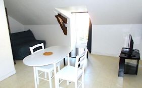 Cancale, studio cote jardin